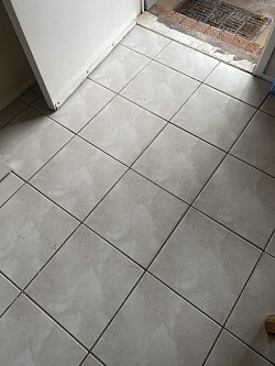 Floor tile service